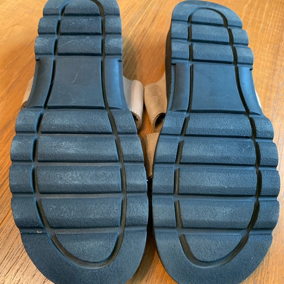 Stone Ridge (by Aldo) NWOT chunky nubuck suede sandals 9.5 - Picture 6 of 6